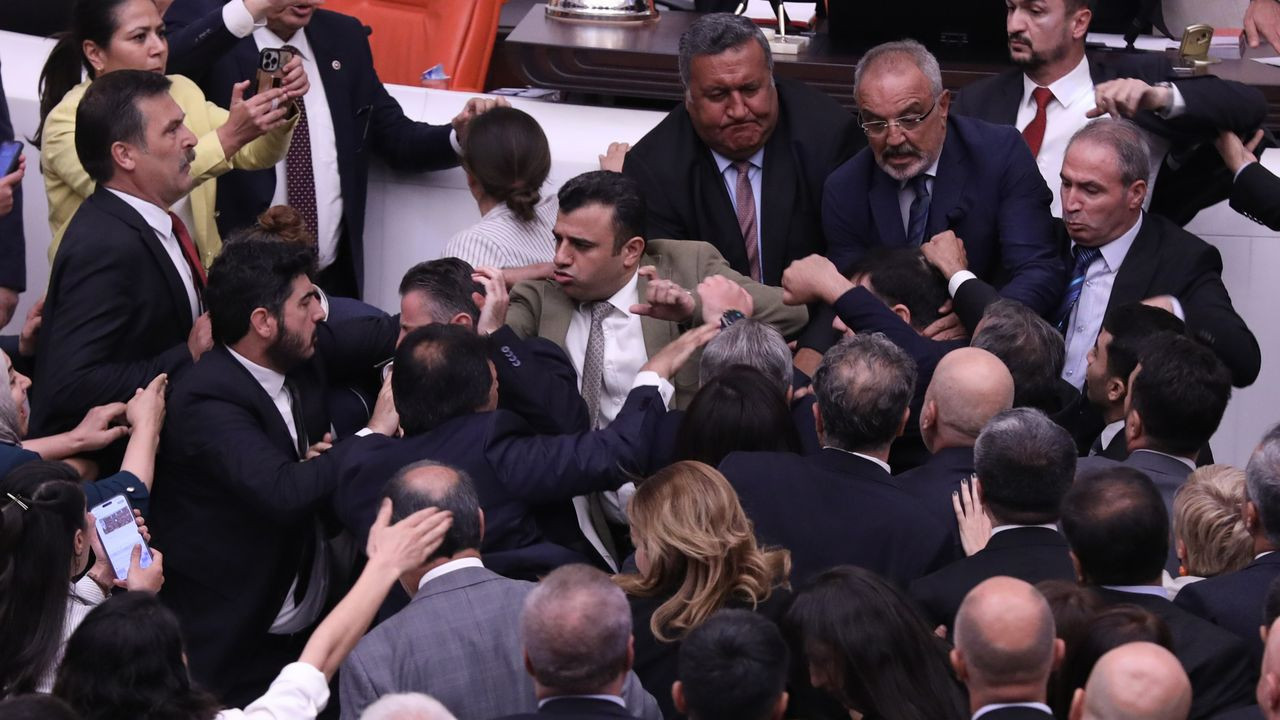 En düşük emekli maaşını 20 bin liraya yükselten düzenleme TBMM