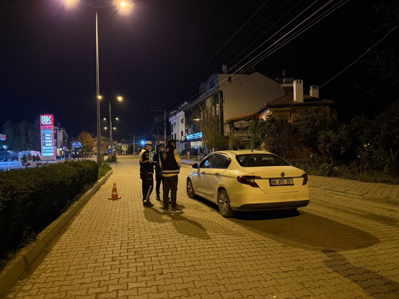 MUĞLA (AA) – Muğla'nın Seydikemer ve Bodrum ilçelerinde yeni yıl