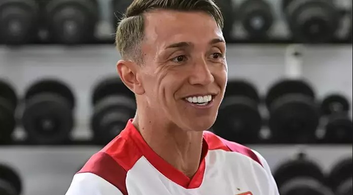 Galatasaray’ın eski kalecisi Fernando Muslera, Uruguay'ın önde gelen spor gazetesi