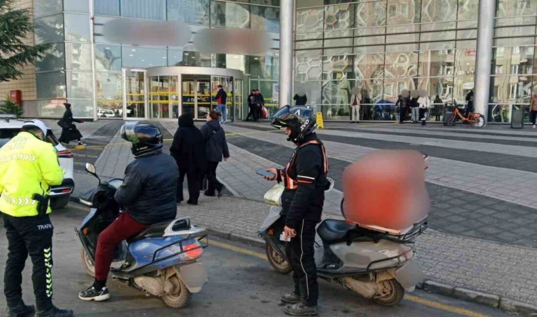 Eskişehir’de polis ekiplerince 205 motosiklet ve motorlu bisiklet sürücüsü denetlenirken,