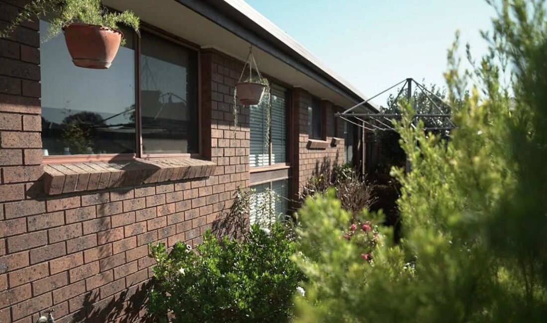 Avustralya'nın Melbourne kenti, emlak piyasasının acımasız gerçeklerine inat, kalpleri ısıtan