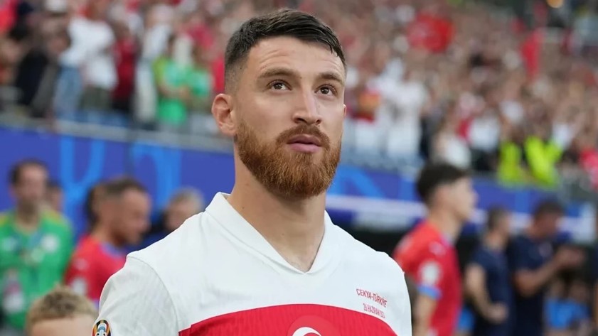 Siyah beyazlıların transfer listesinde yer alan Salih Özcan, bonservisini bedelsiz