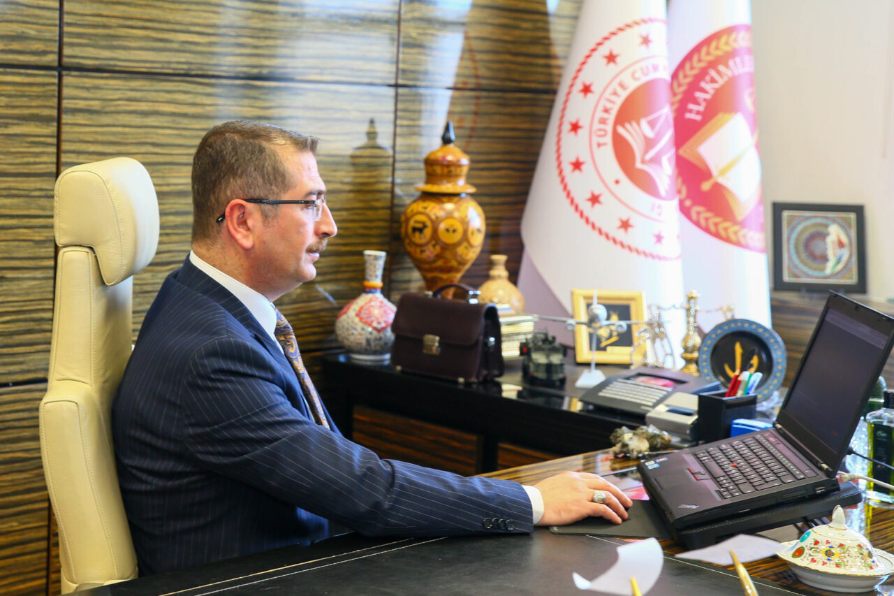UŞAK (AA) – Uşak Cumhuriyet Başsavcısı İsmet Çınar, Anadolu Ajansının