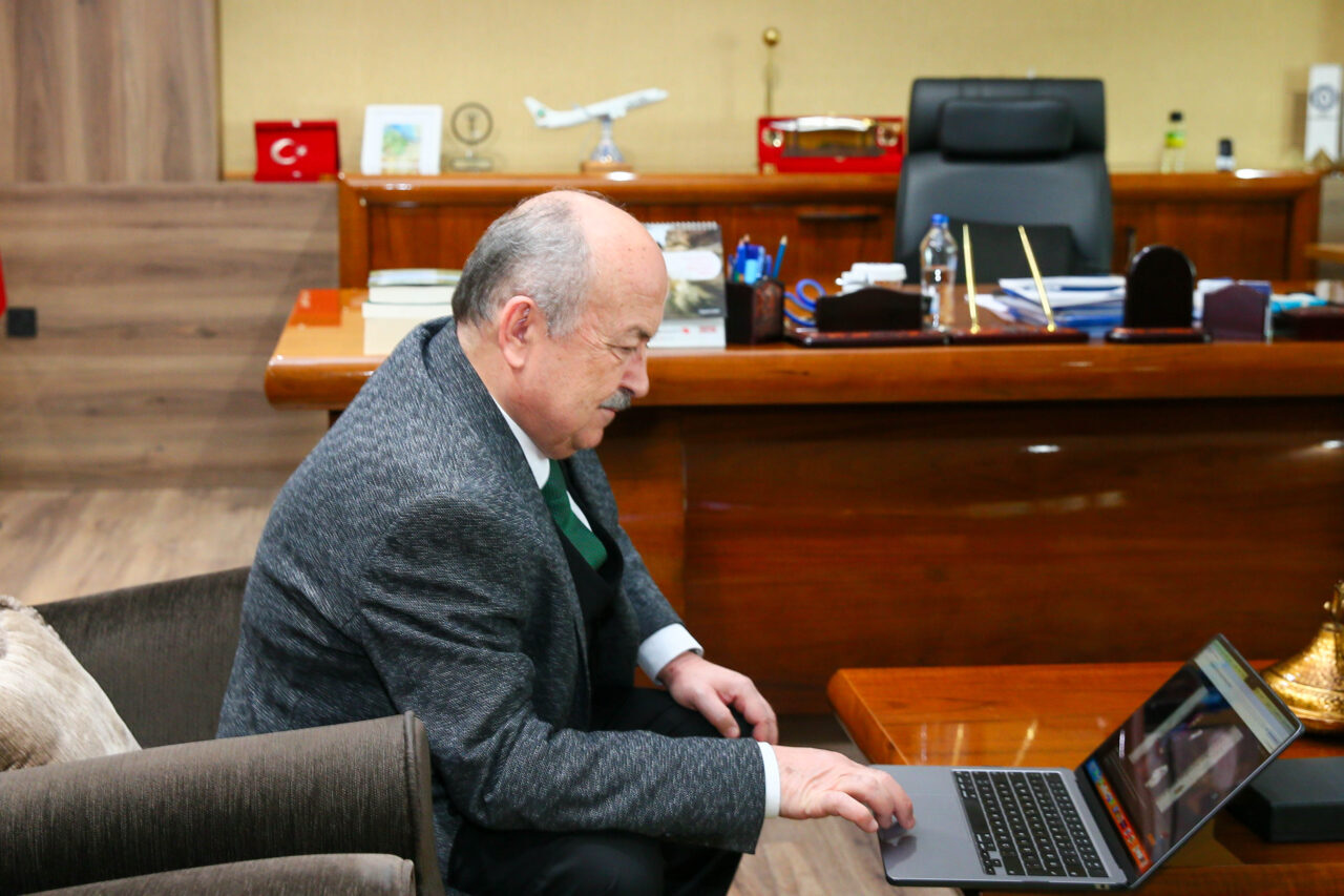 UŞAK (AA) – Uşak Üniversitesi Rektörü Prof. Dr. Ahmet Demir,
