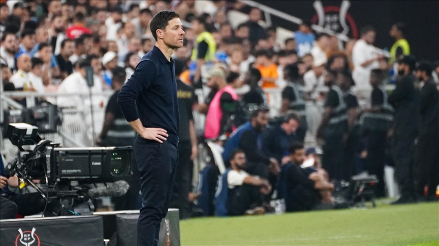 İspanyol ekibi Real Madrid, teknik direktör Xabi Alonso ile yollarını