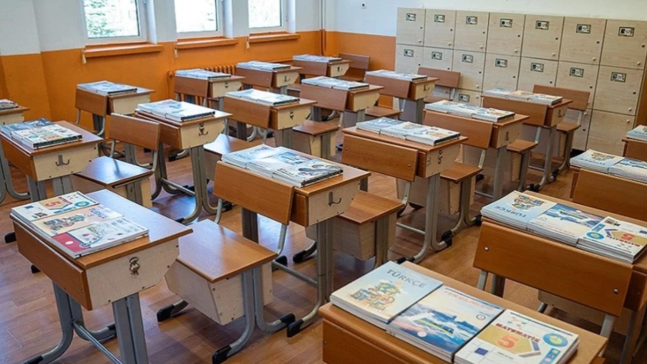 Milli Eğitim Bakanlığı'na (MEB) bağlı okullarda yaklaşık 18 milyon öğrenci