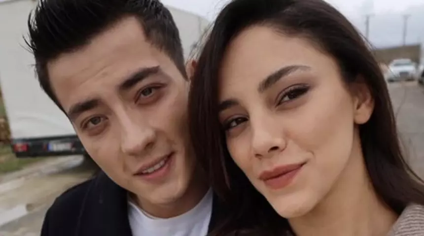 Kanal D’nin izlenme rekorları kıran dizisi Uzak Şehir’in yıldızları, bu