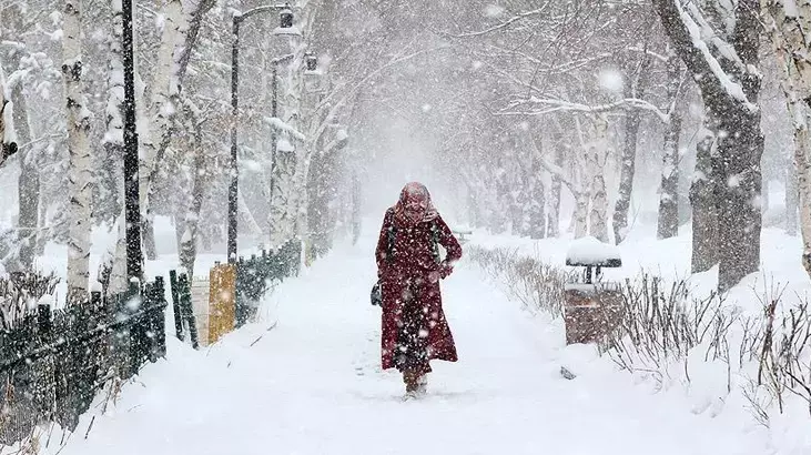 Malatya'da yaşayan binlerce öğrenci ve veli, Meteoroloji'den gelen yoğun kar