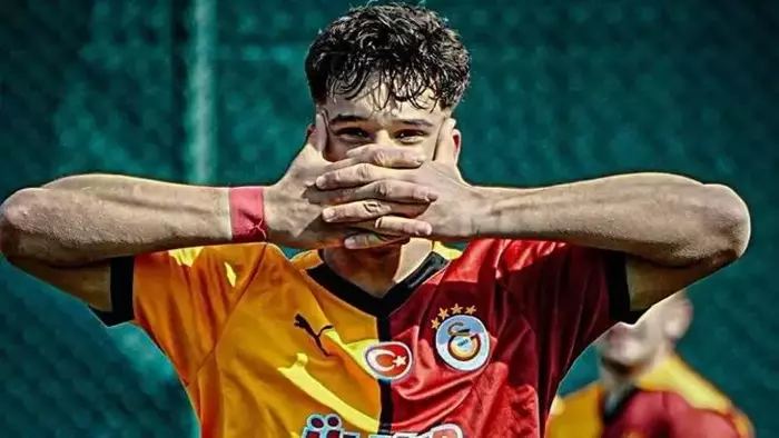 Galatasaray altyapısında forma giyen 17 yaşındaki Çağrı Hakan Balta ile