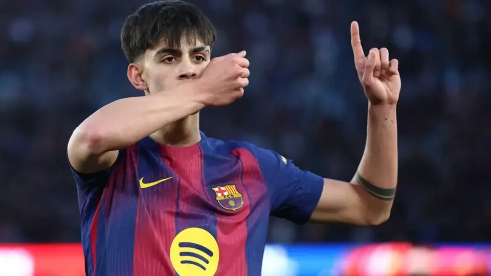 Ara transfer döneminde Noa Lang ve Sacha Boey gibi isimlerle