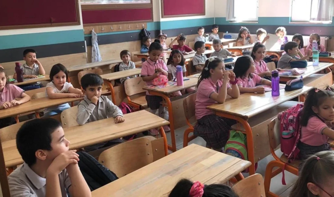 Şanlıurfa ve Kahramanmaraş’taki saldırıların ardından yerel tatil kararları gelirken; İstanbul,