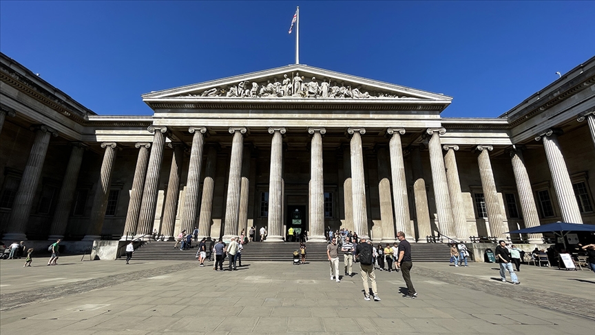 İngiltere’deki British Museum, antik Orta Doğu sergilerinde bazı haritalardan ve