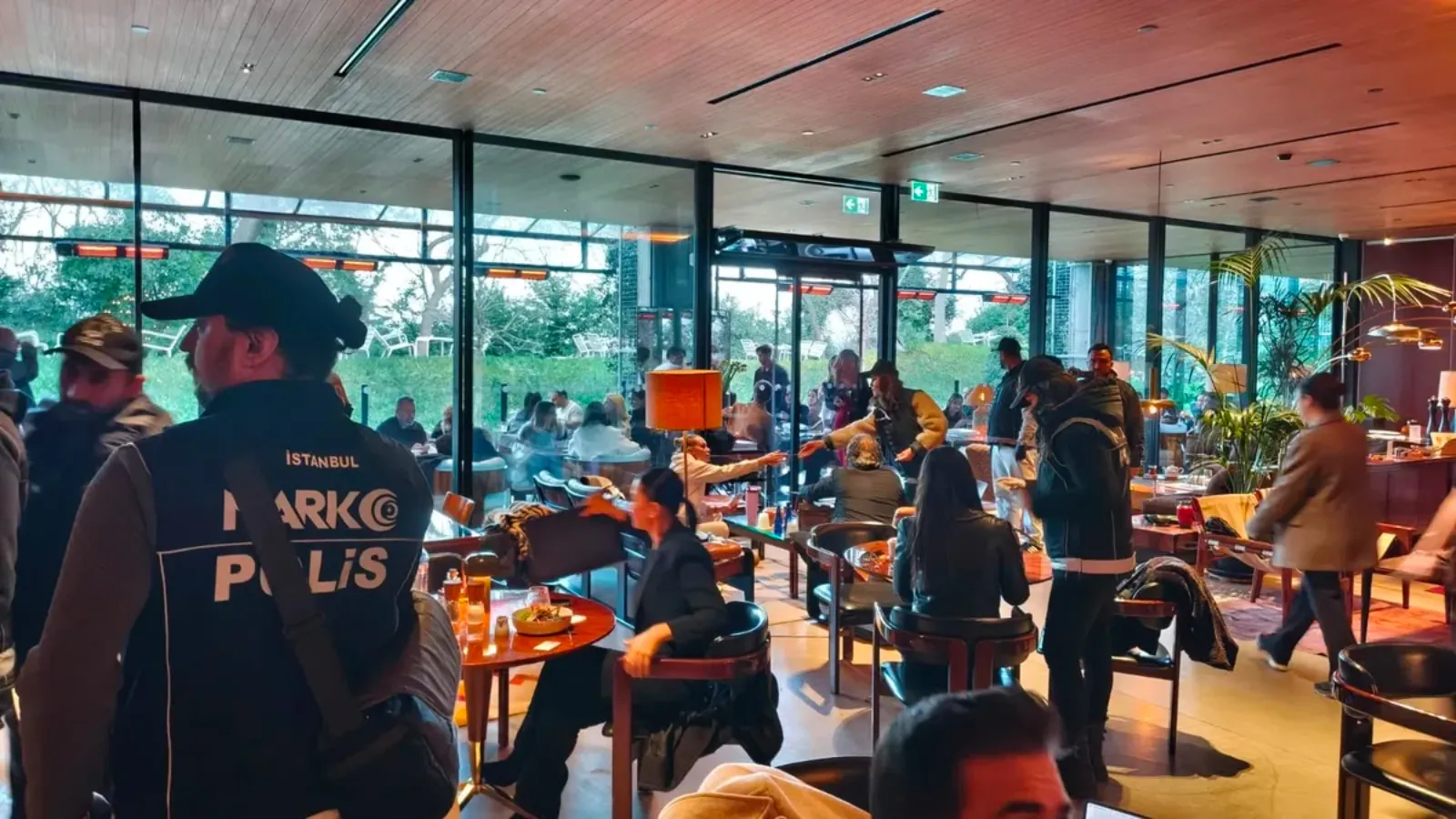 İstanbul Bebek’te bulunan ClubHouse Bebek’e uyuşturucu ve fuhuş soruşturması kapsamında