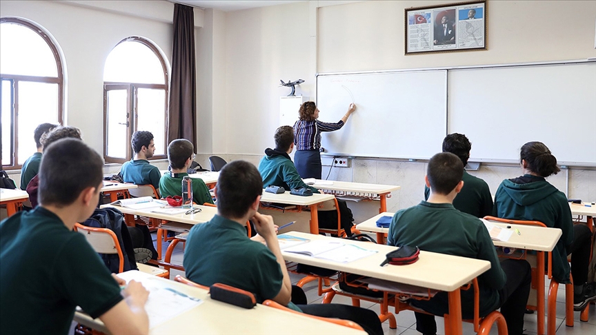 Milli Eğitim Bakanlığı tarafından açıklanan çalışma takvimiyle birlikte 2025-2026 eğitim