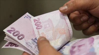 Yılın ikinci yarısına girilmesiyle birlikte memur ve emekli maaşlarına yapılan