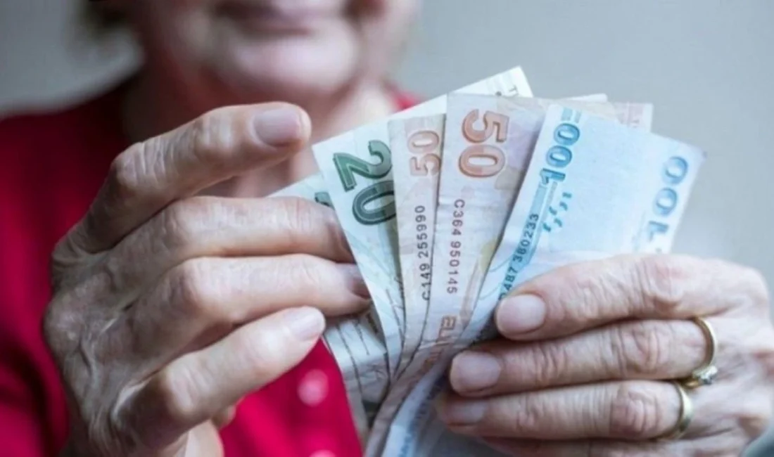 Milyonlarca emeklinin beklediği Ramazan Bayramı ikramiyesi ve aylık maaş ödemeleri