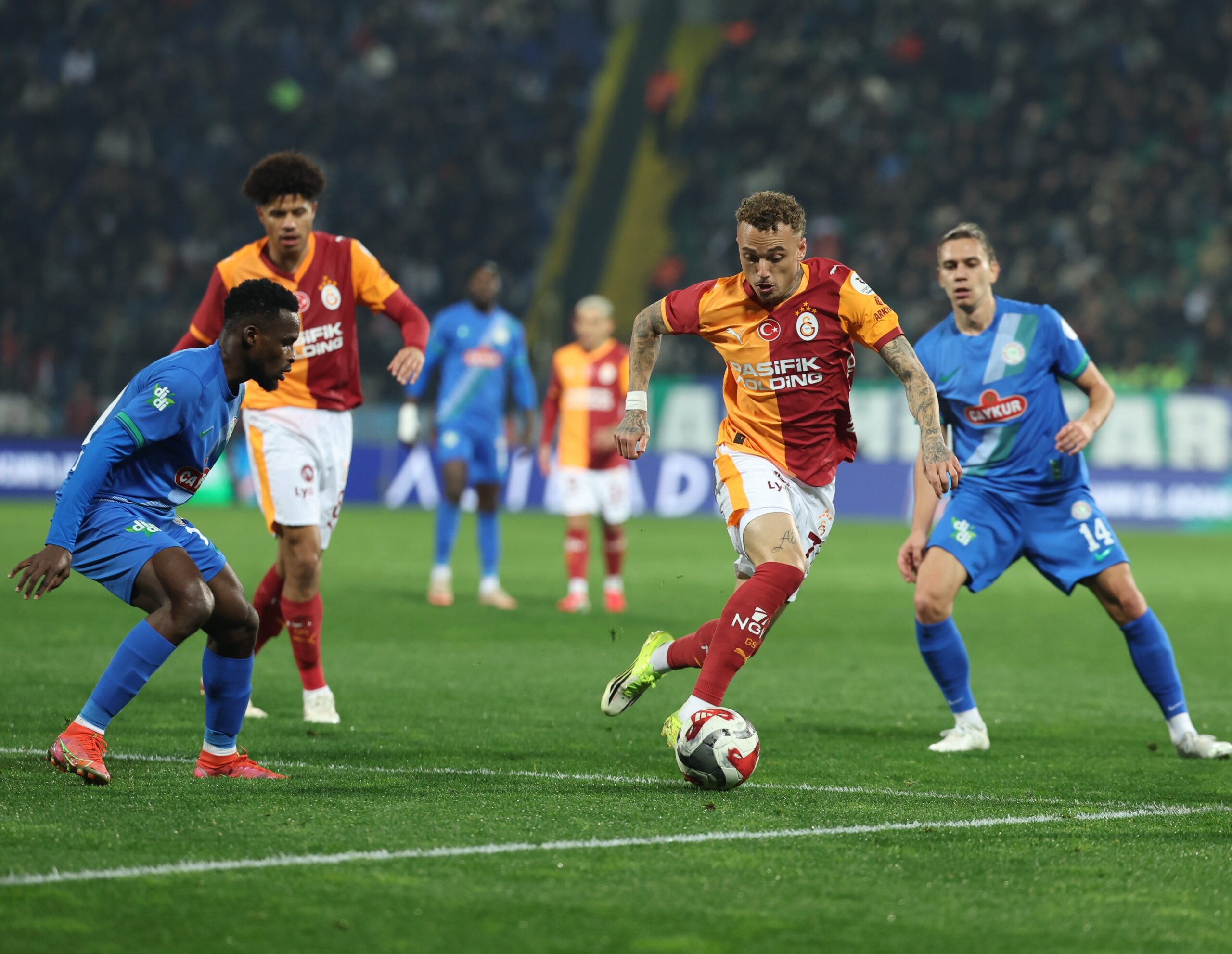 Süper Lig’in 21’inci haftasında Galatasaray, deplasmanda Çaykur Rizespor’u 3-0 mağlup
