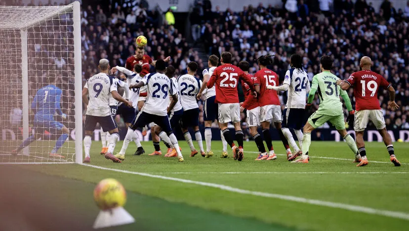 İngiltere Premier Lig'de nefesler tutuldu! Haftanın en kritik mücadelesinde Manchester