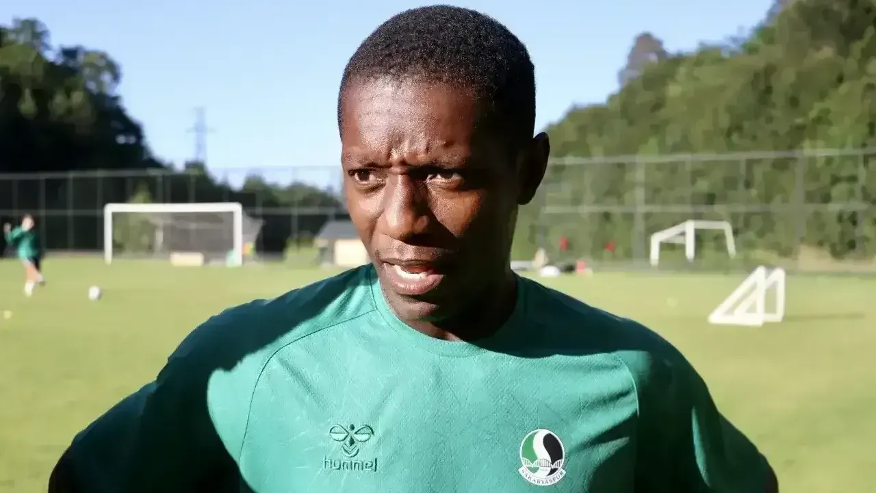 Türkiye’de Sakaryaspor, Amedspor, Gaziantep FK ve Sivasspor formalarıyla tanınan Fildişi