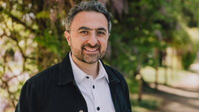 Microsoft AI CEO'su Mustafa Süleyman, yapay zekânın beyaz yaka sektörlerde