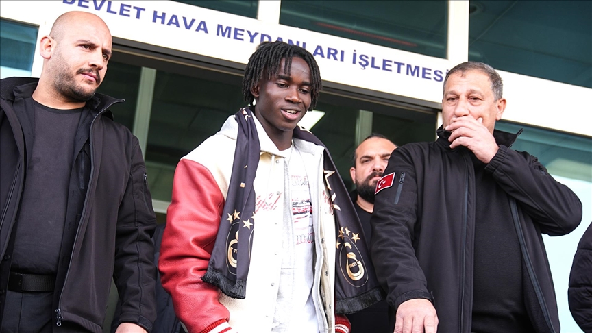 Galatasaray, Casa Pia forması giyen 18 yaşındaki Gineli futbolcu Renato