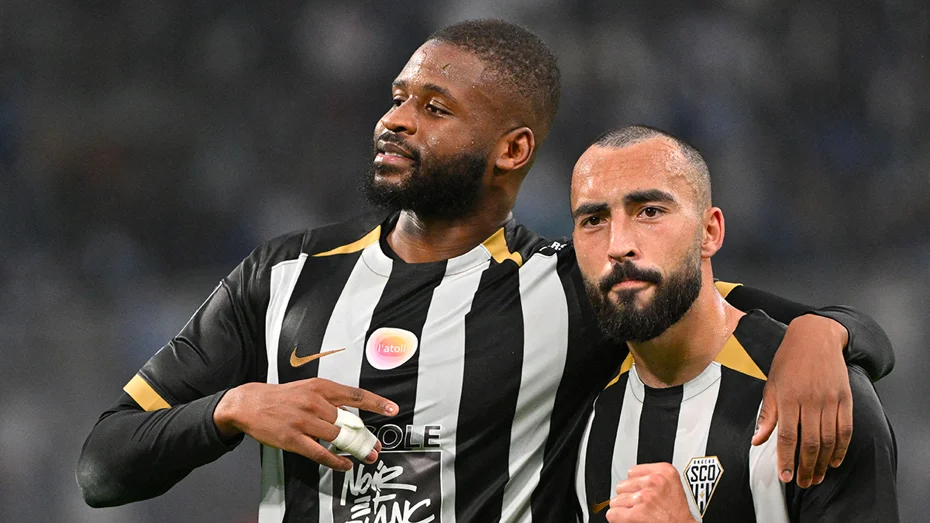 Galatasaray, savunma hattını güçlendirmek için rotasını Fransa’ya kırdı.