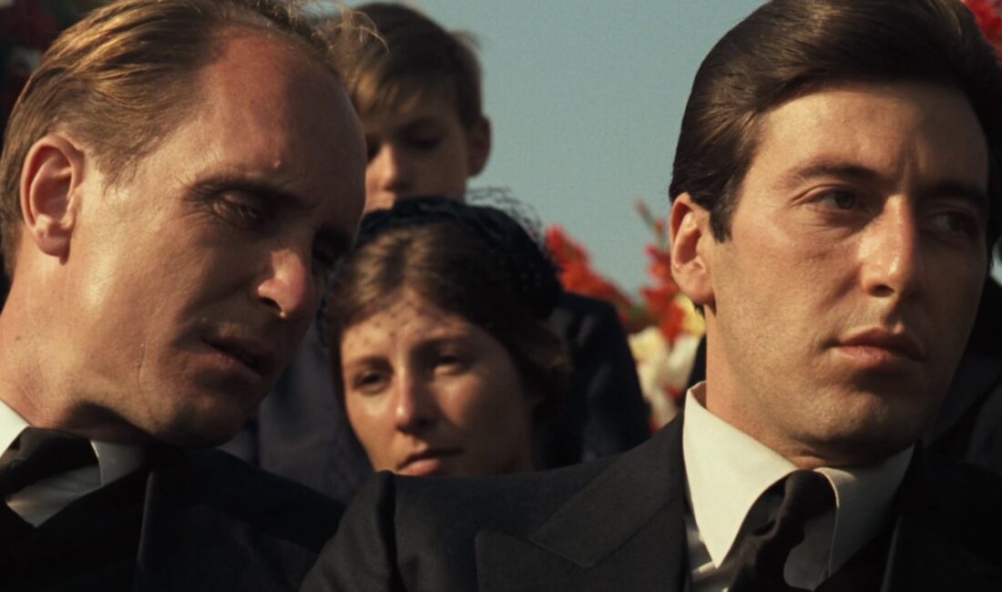 Baba filmindeki unutulmaz performansıyla hafızalara kazınan Oscar ödüllü oyuncu Robert