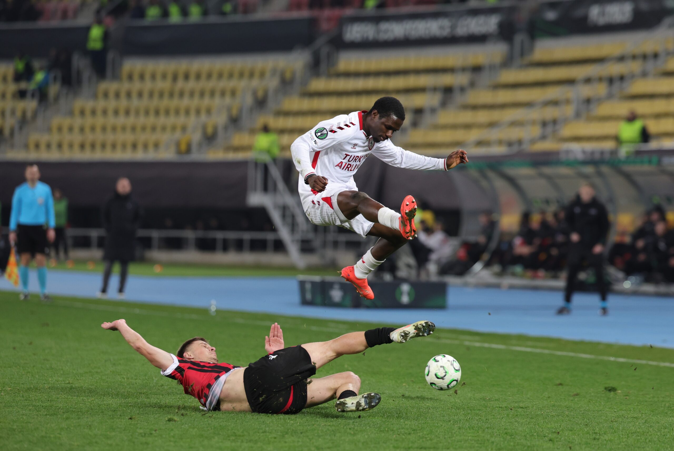 UEFA Konferans Ligi Son 16 Play-Off Turu ilk maçında Samsunspor,