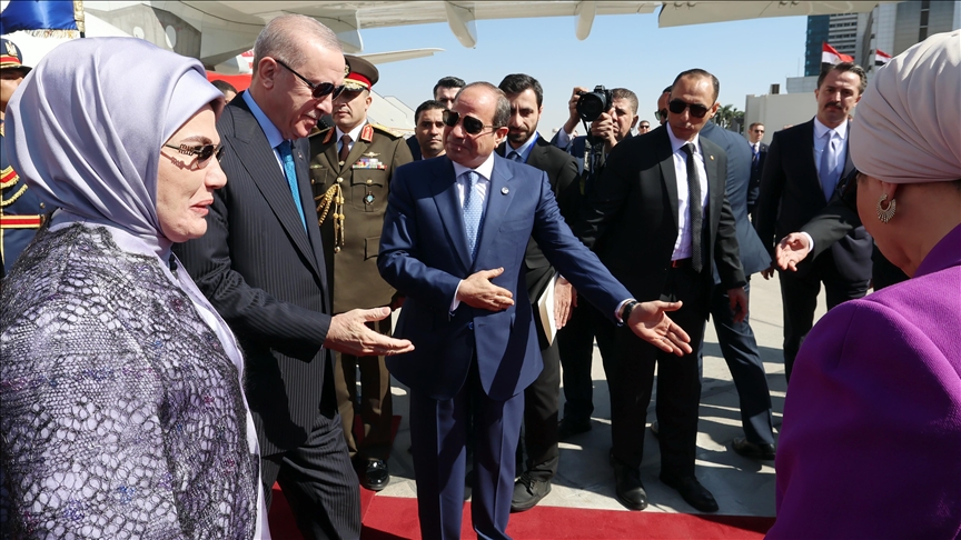 Cumhurbaşkanı Recep Tayyip Erdoğan, resmi temaslarda bulunmak üzere Mısır’ın başkenti