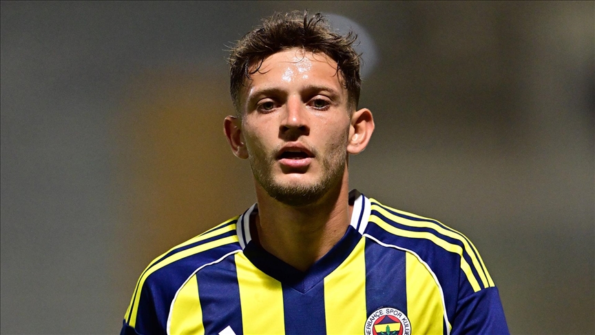 Fenerbahçe'den devre arasında 9.5 milyon euro bedelle Fransız ekibi Rennes'e