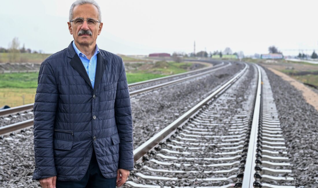 Ulaştırma ve Altyapı Bakanı Abdulkadir Uraloğlu, Başkentray banliyö hattını Sincan’dan