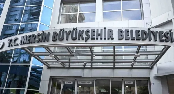 Mersin Büyükşehir Belediyesi'ne ait aşevinde dağıtılan yemeklerle ilgili ortaya çıkan