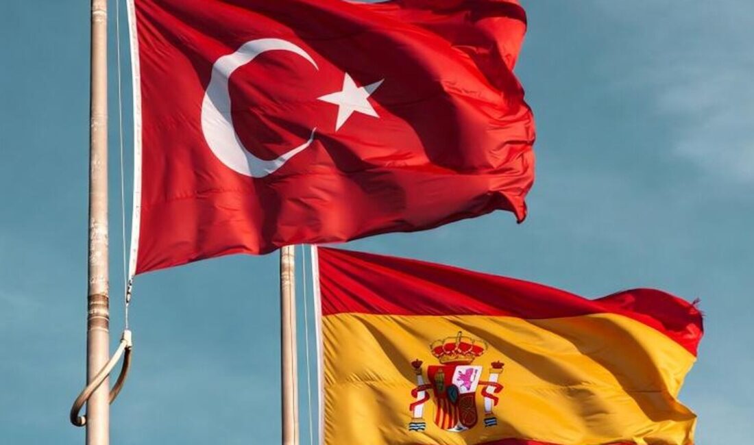 İran kaynaklı olduğu belirtilen füzenin Türk hava sahası yakınlarında imha