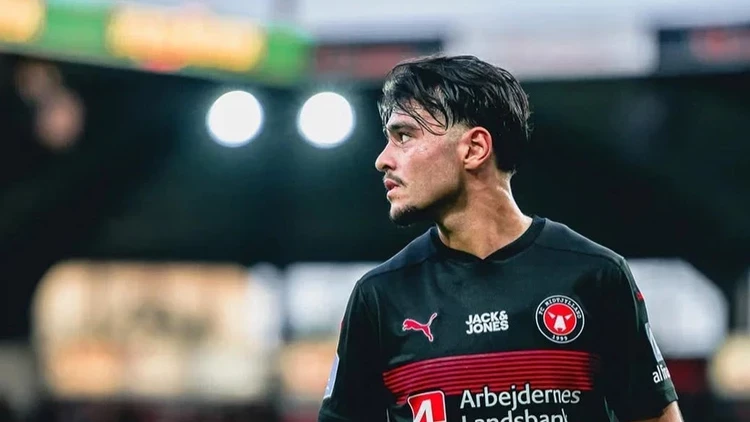Danimarka’nın Midtjylland ekibinde sergilediği performansla dikkatleri üzerine çeken milli futbolcu