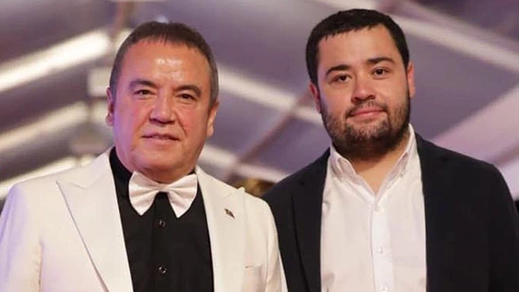 Antalya Büyükşehir Belediye Başkanlığı görevinden uzaklaştırılan Muhittin Böcek'in de aralarında