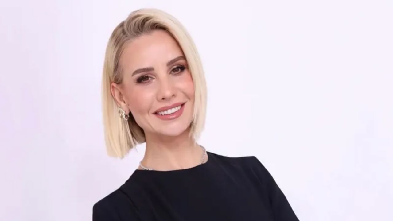 ATV ekranlarının sevilen yüzü Esra Erol, hafta içi her gün