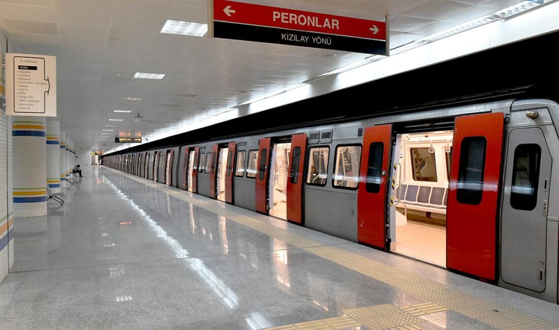 Ankara'da metro kullanan vatandaşlar için sabah saatlerinde ulaşım uyarısı geldi.