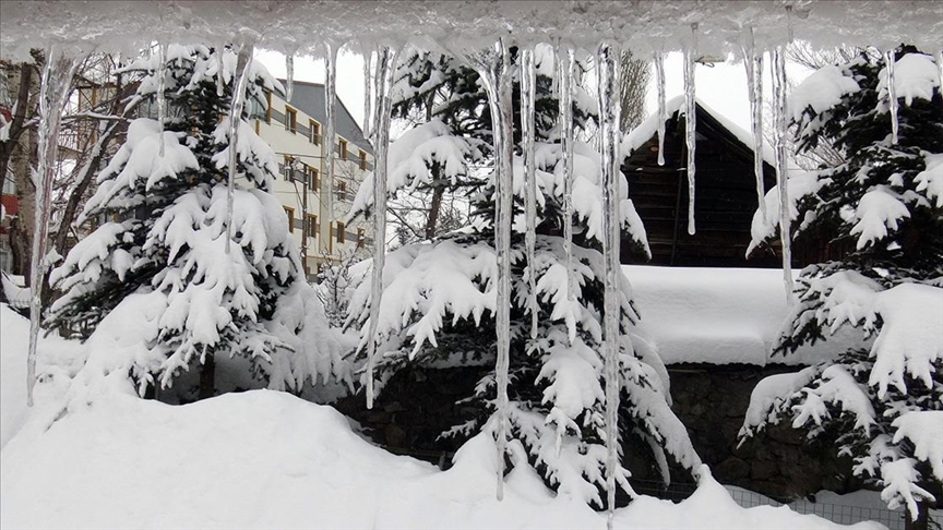 Erzurum, Ardahan ve Kars’ta soğuk hava etkisini sürdürmeye devam ediyor.