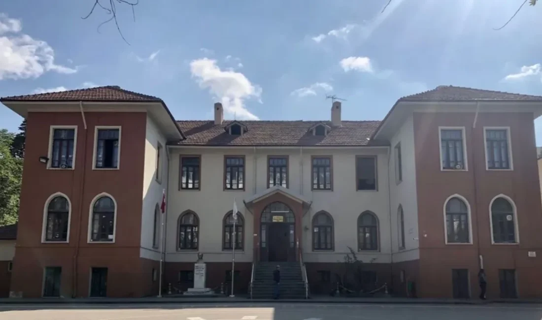 Kızılay’ın simge yapılarından Mimar Kemal Ortaokulu, "eğitim ve öğretime elverişli