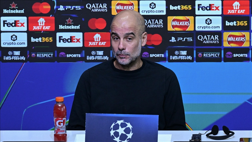 Manchester City Teknik Direktörü Pep Guardiola, İngiltere Premier Lig’de Leeds
