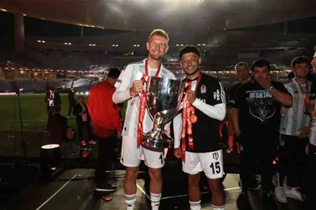 Bir dönem Beşiktaş formasıyla Türkiye Kupası kaldıran İngiliz stoper Joe
