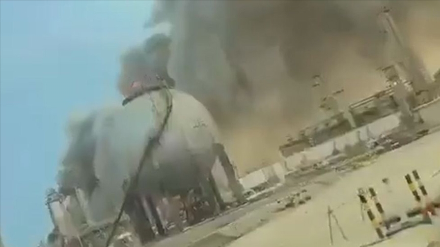 Suudi Arabistan, Dammam kentinde bulunan Ras Tanura Rafinerisi’ne sabah saatlerinde