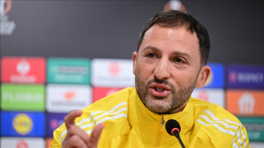 Fenerbahçe Teknik Direktörü Domenico Tedesco, ağır enfeksiyon nedeniyle tedavi sürecinin