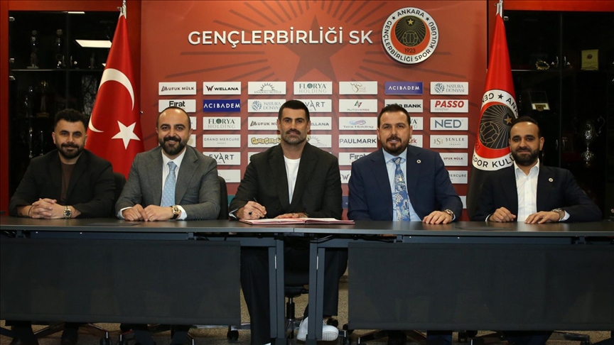 Trendyol Süper Lig ekiplerinden Gençlerbirliği, üç ay önce yollarını ayırdığı