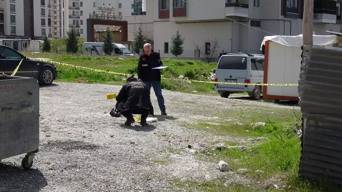 Yeşilyurt ilçesinde iki öğrenci grubu arasında "küfürleşme" nedeniyle başlayan tartışma,