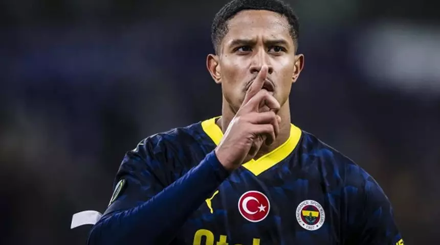 Fenerbahçe’nin 2023 yılında Parma'dan kadrosuna kattığı Jayden Oosterwolde, sergilediği istikrarlı