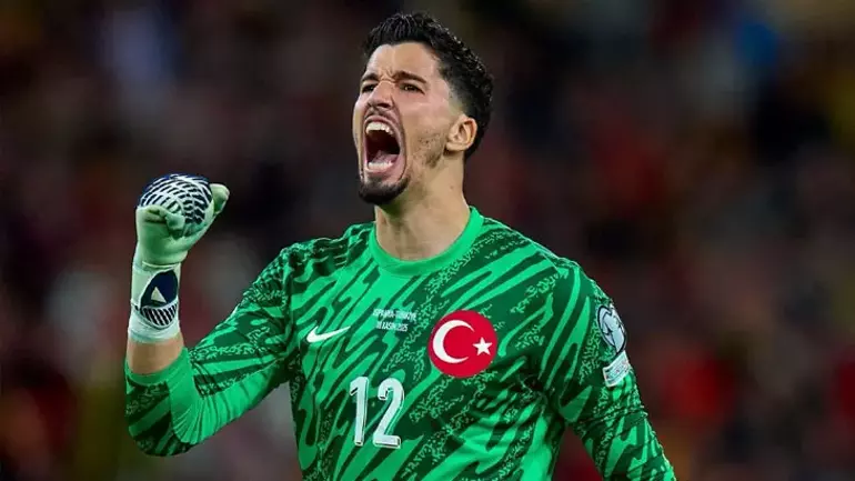 Siyah-beyazlılar, yabancı kuralının 12+2 olarak devam edeceği önümüzdeki sezonda kaleyi