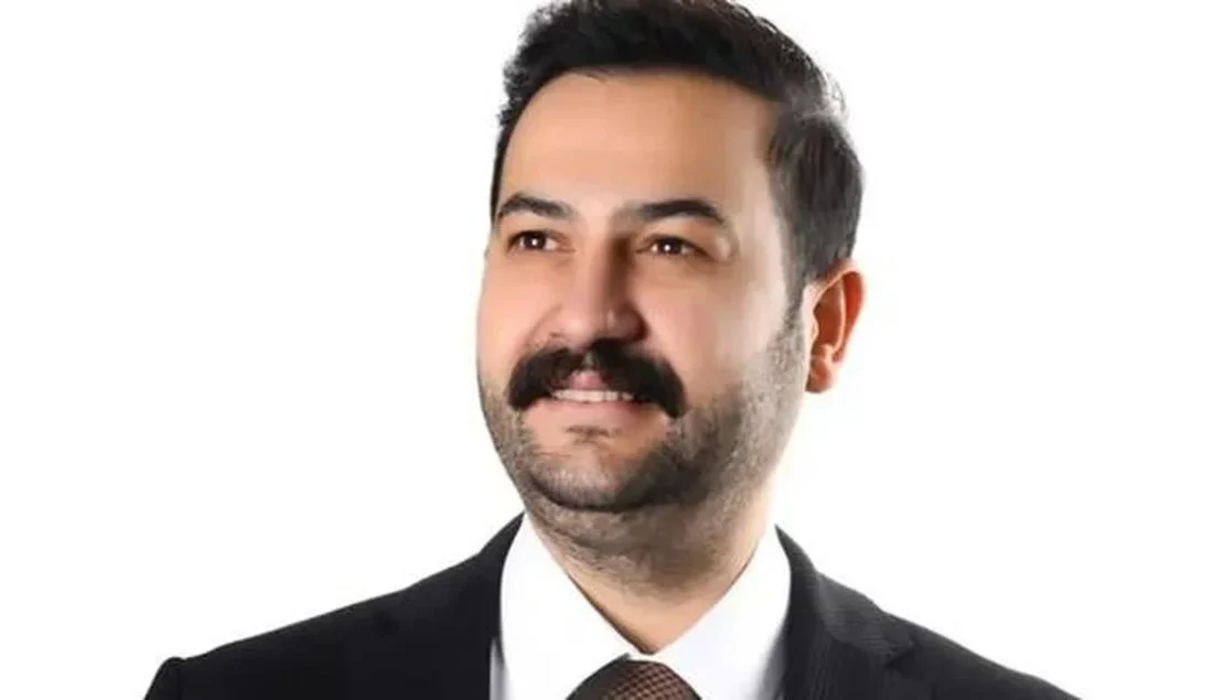 Murat Güneş, Cumhuriyet Halk Partisi (CHP) çatısı altında siyaset yapan