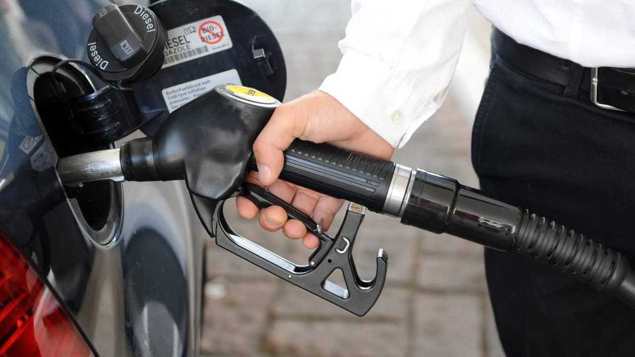 Küresel piyasalarda Brent petrol fiyatlarındaki sert yükseliş ve döviz kurundaki