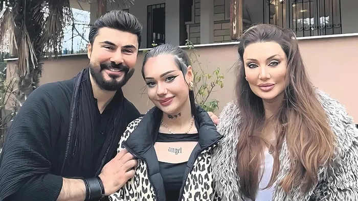 Türk sanat müziğinin güçlü seslerinden Umut Akyürek ve eşi Oktay